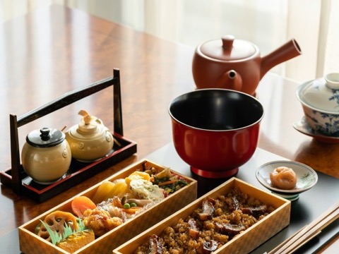 施設では毎日手作りのお食事を提供しています